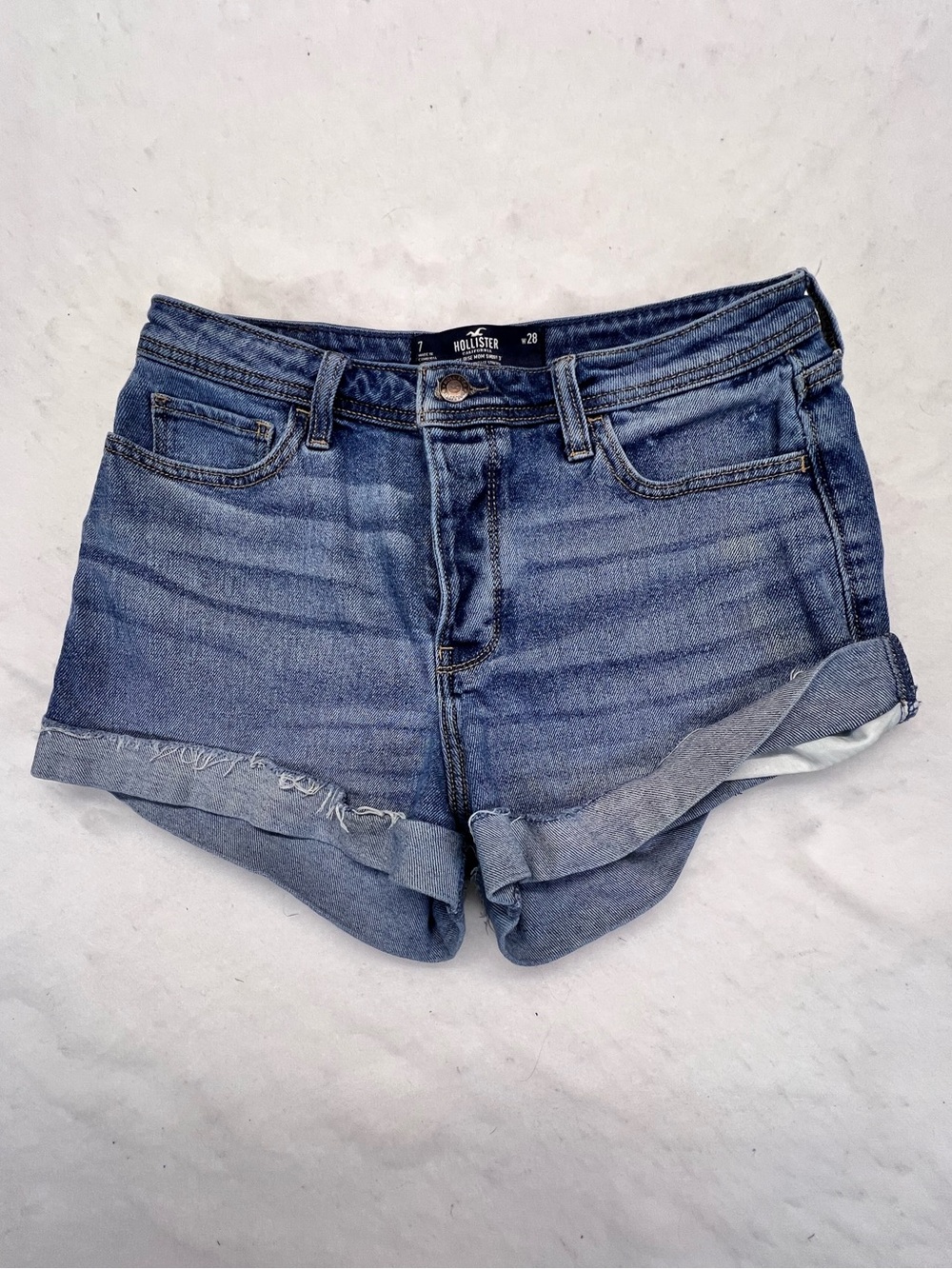 Hollister High-Rise Mom Jean Shorts vintage stretch Button Fly Size 7, W28